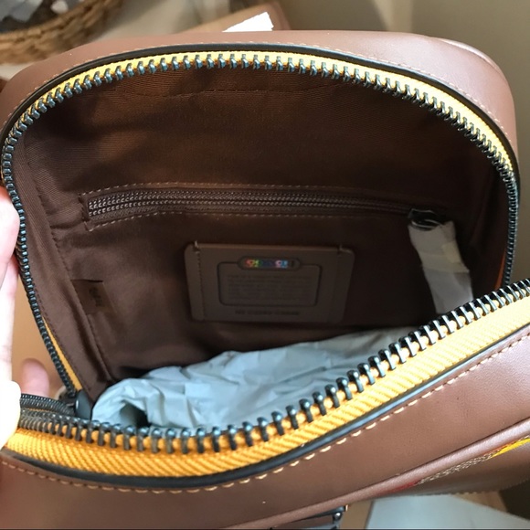 🌈❤️ Coach Track Pack In Rainbow Signature Canvas *Special Edition* - Picture 9 of 13